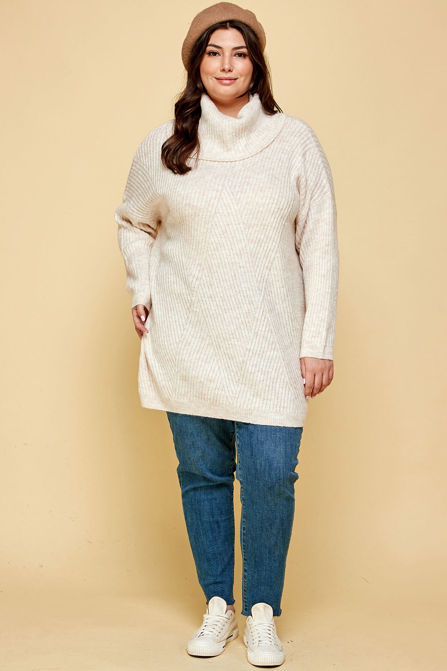 PLUS SIZE HEAVY KNIT LONG TURTLENECK IN IVORY