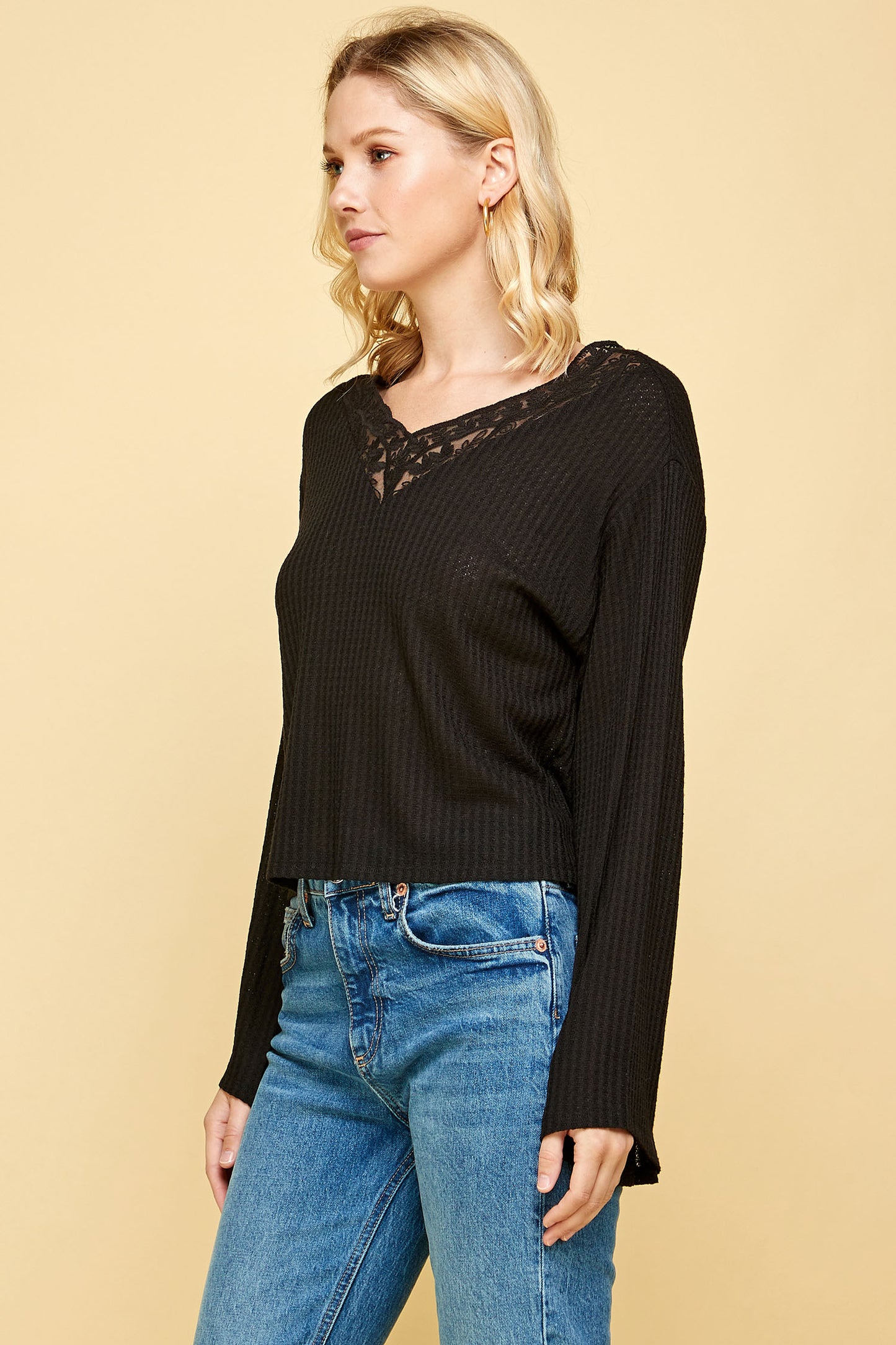 BLACK LONG SLEEVE WAFFLE TOP