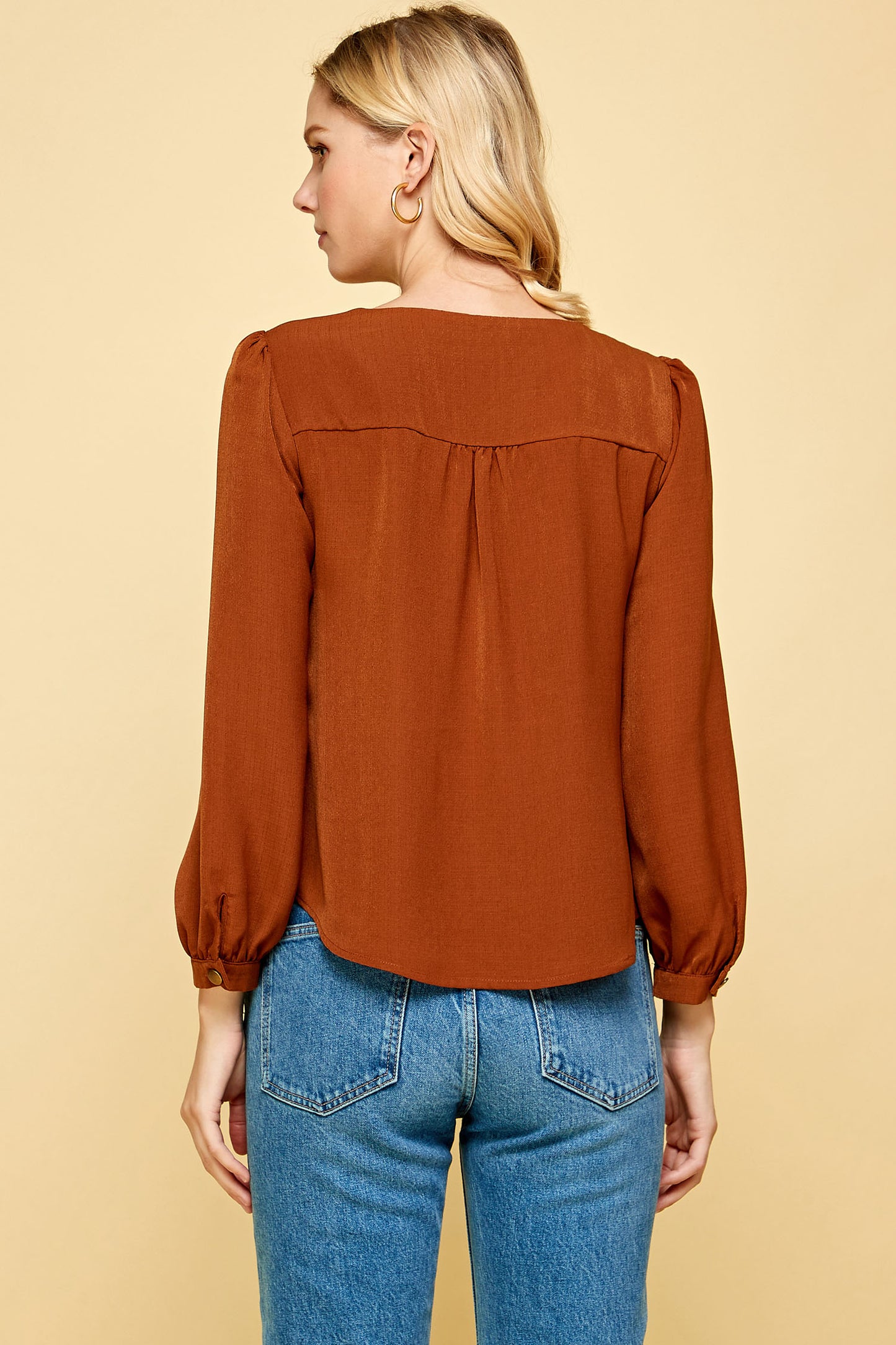 SILK LONG SLEEVE SHIRRED BUTTON DOWN TOP