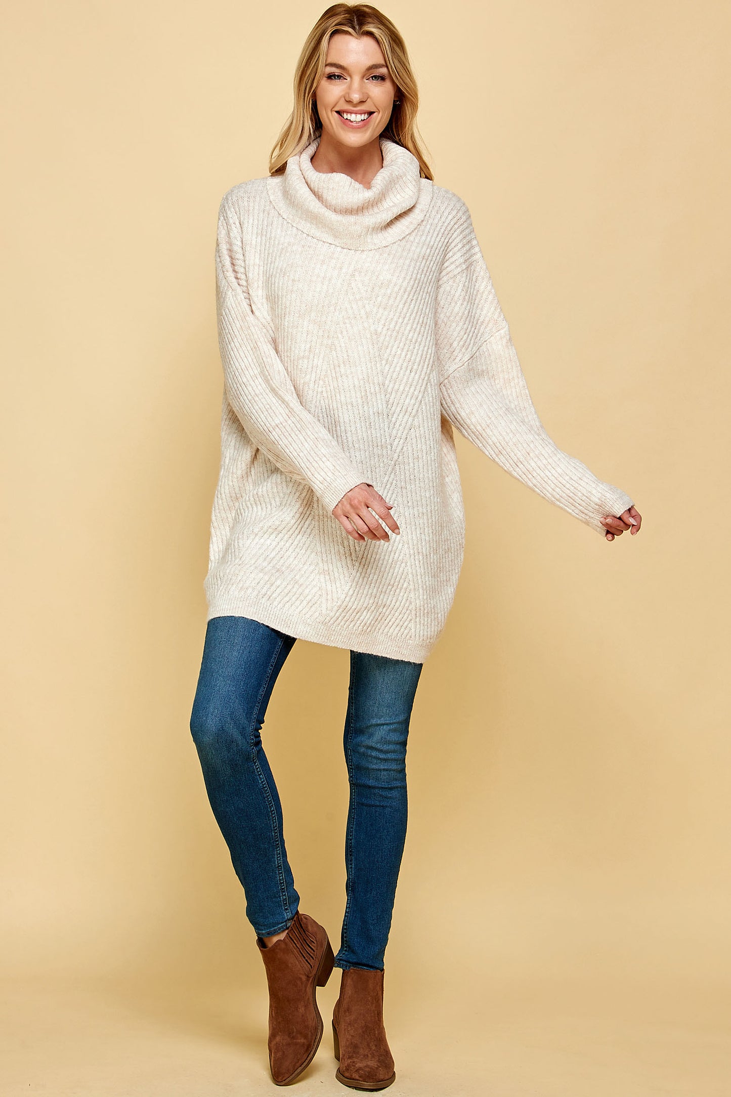 HEAVY KNIT LONG TURTLENECK IN IVORY