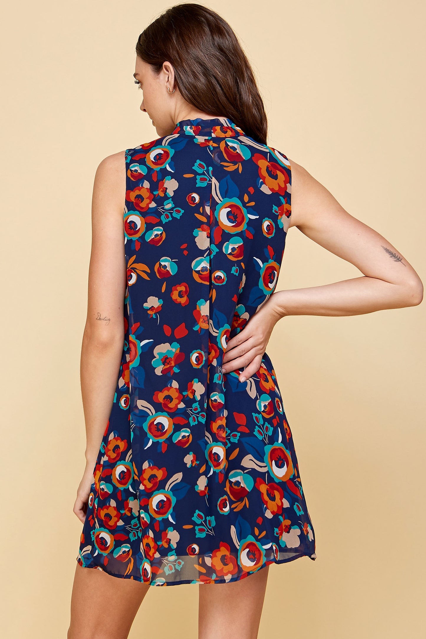 SLEEVELESS FLORAL MINI DRESS WITH NECK TIE