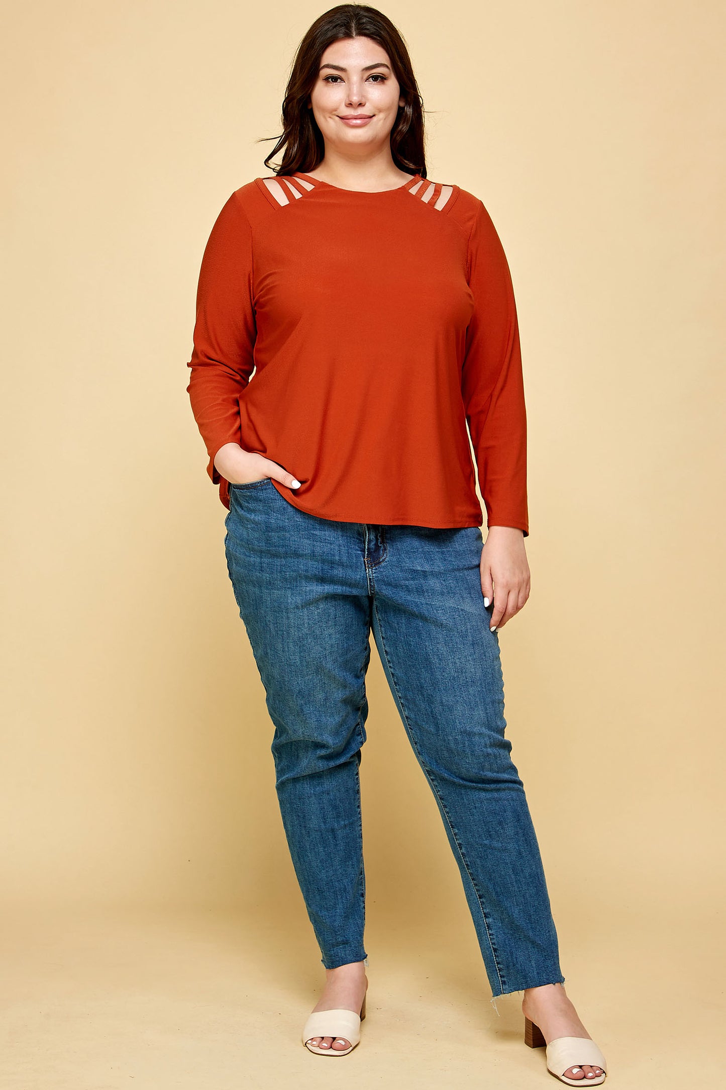 PLUS SIZE LONG SLEEVE CAGE SHOULDER TOP