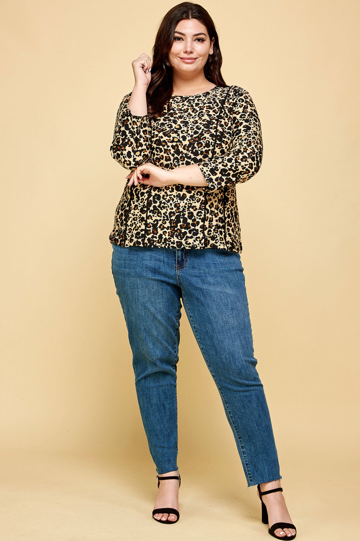PLUS SIZE THREE QUARTER SLEEVE ANIMAL PRINTED TOP