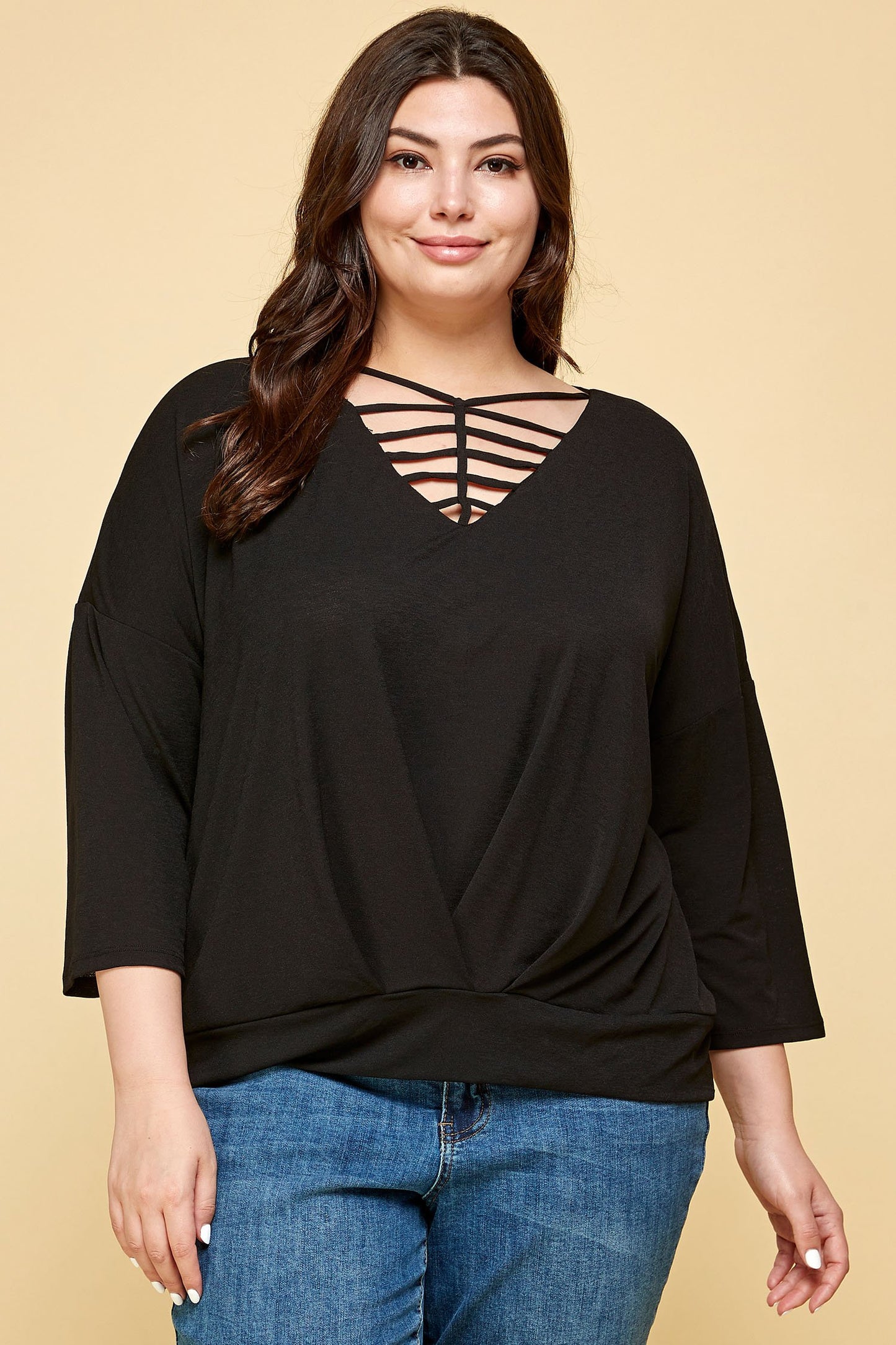 PLUS SIZE CUTOUT TOP IN RED