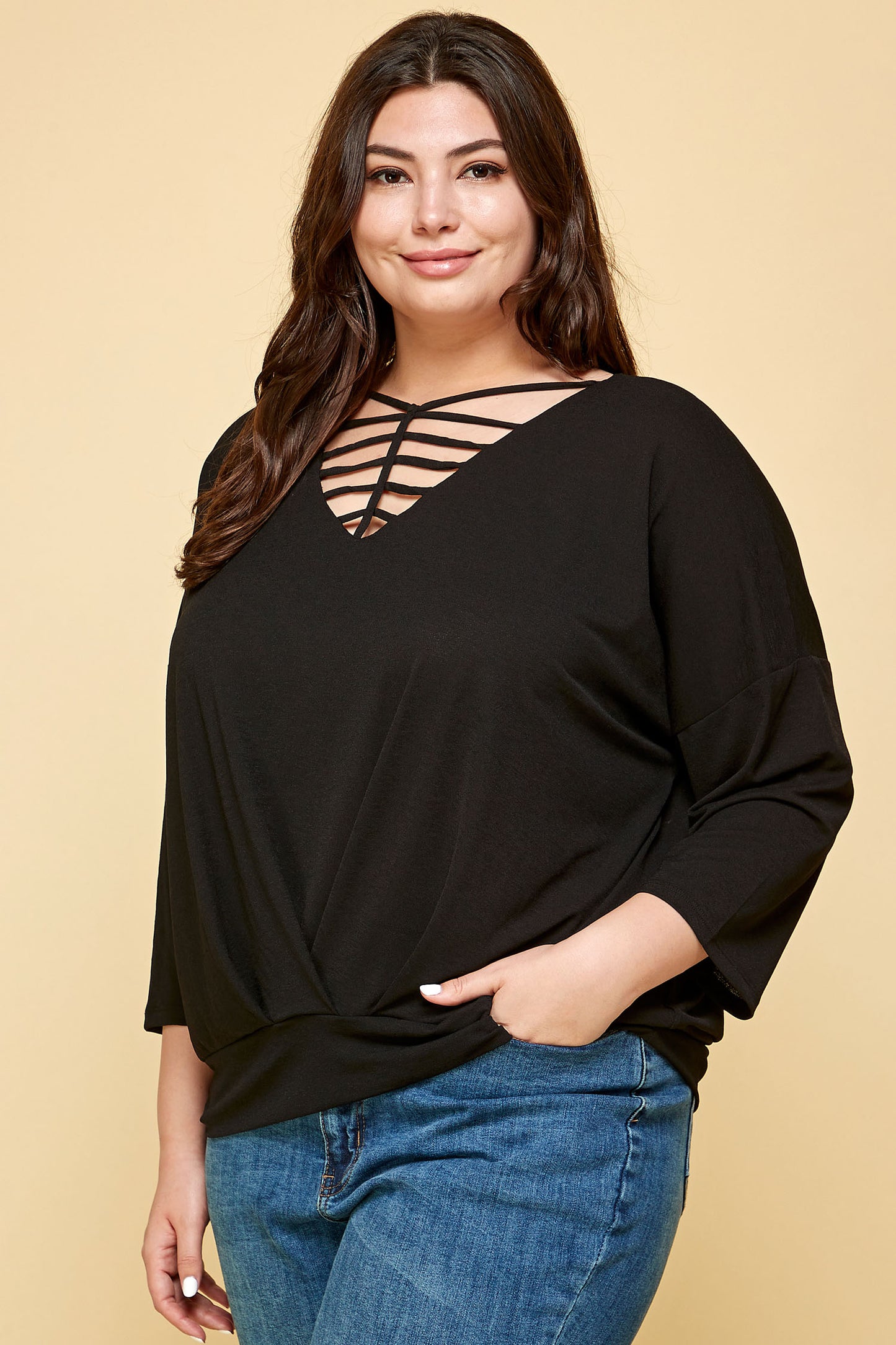 PLUS SIZE CUTOUT TOP IN BLACK