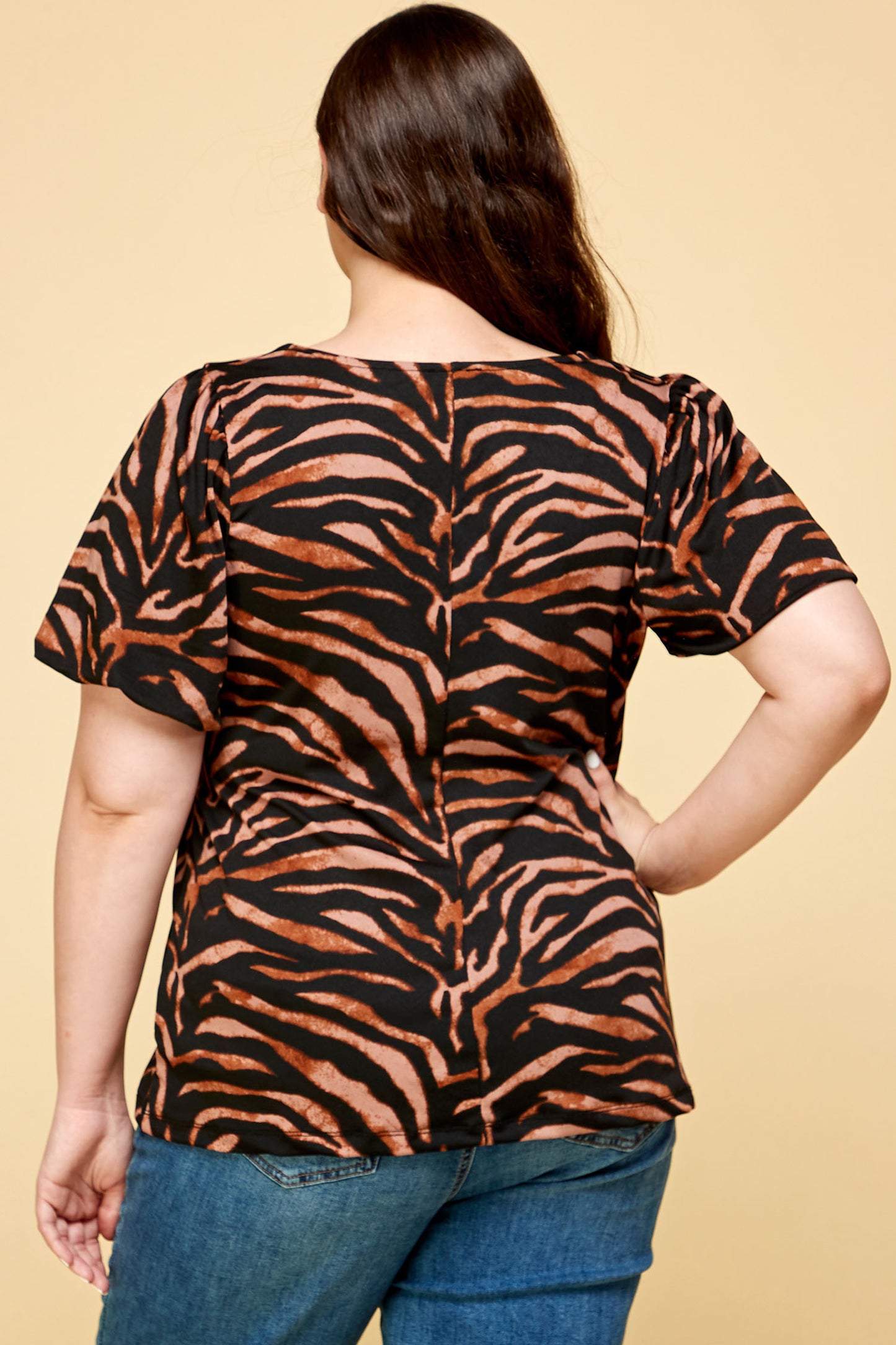 PLUS SIZE SQUARE NECK ANIMAL PRINTED TOP