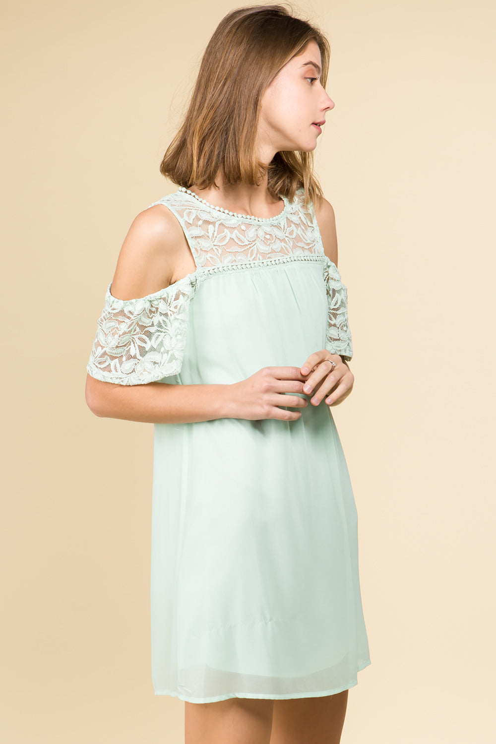 LACE SHOULDER AND YOKE BASIC MINI DRESS