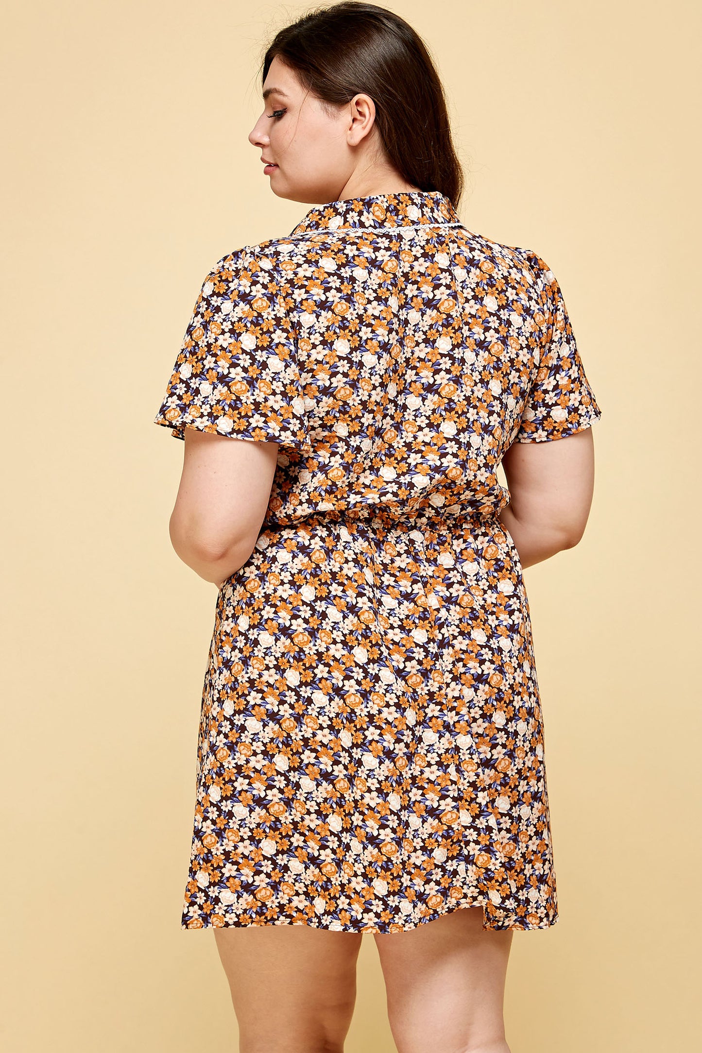 PLUS SIZE COLLARED FLORAL DRESS