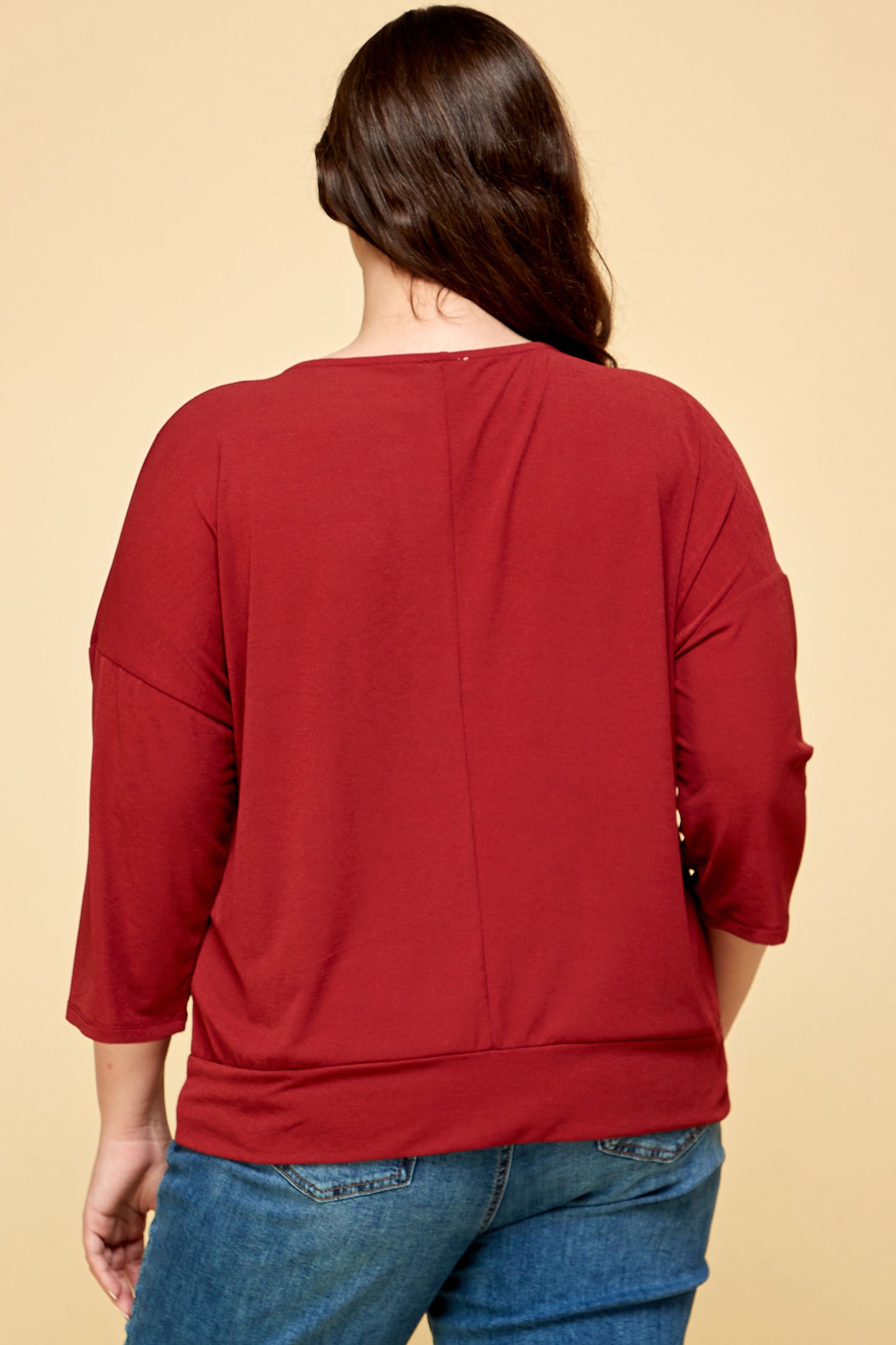 PLUS SIZE CUTOUT TOP IN RED