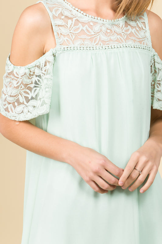 LACE SHOULDER AND YOKE BASIC MINI DRESS